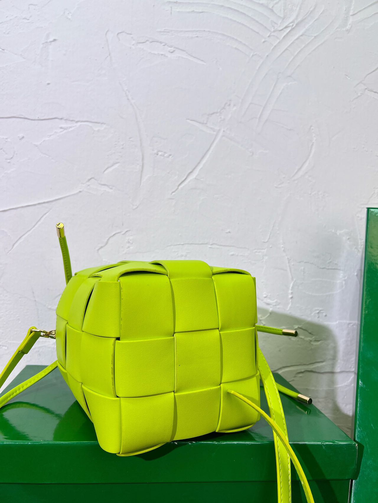 BOTTEGA VENETA  ミニ ショルダーバッグ