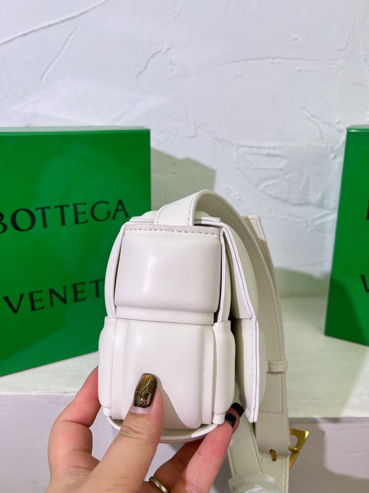 BOTTEGA VENETA　レザー ミニ バッグ