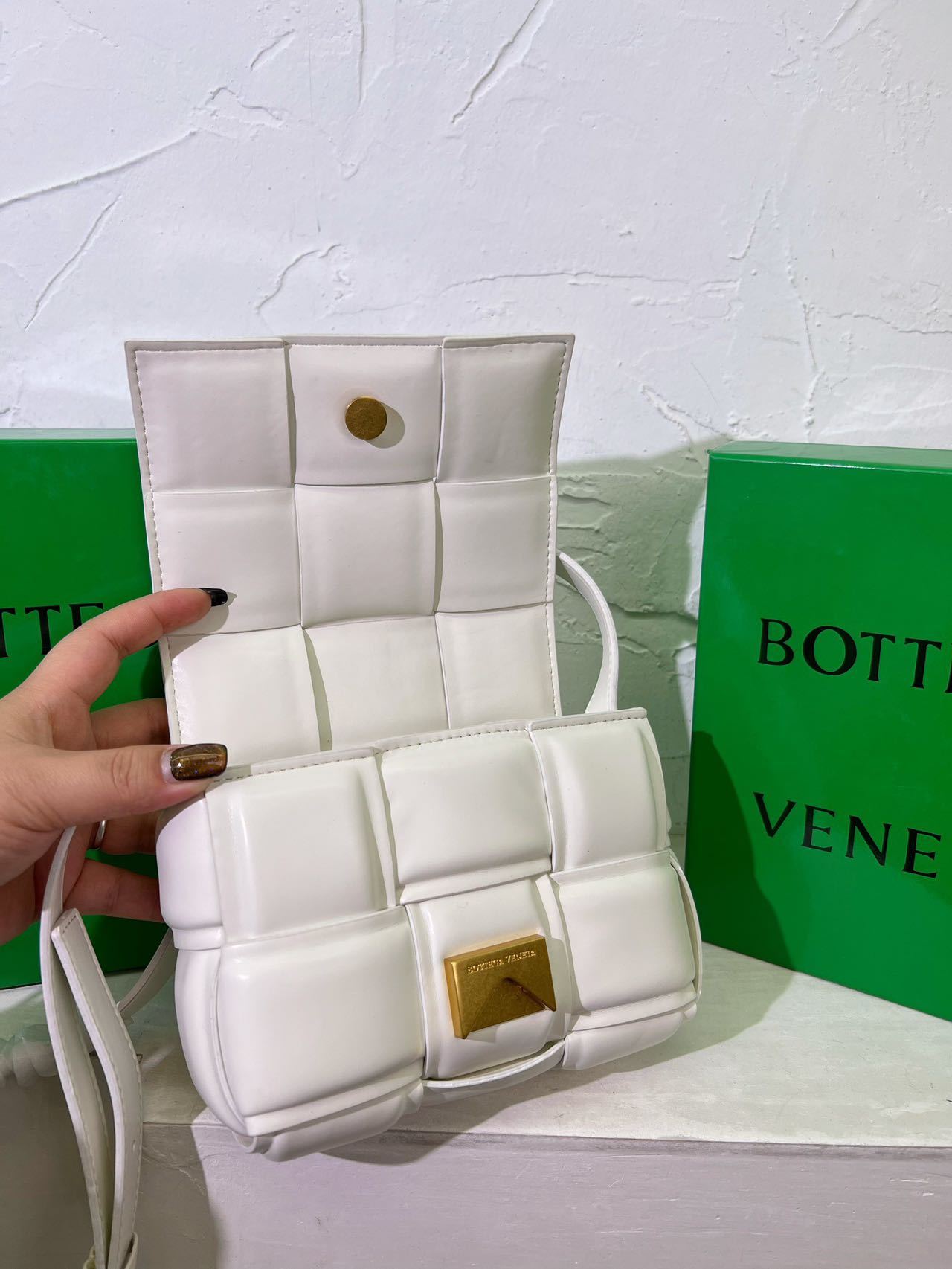 BOTTEGA VENETA　レザー ミニ バッグ