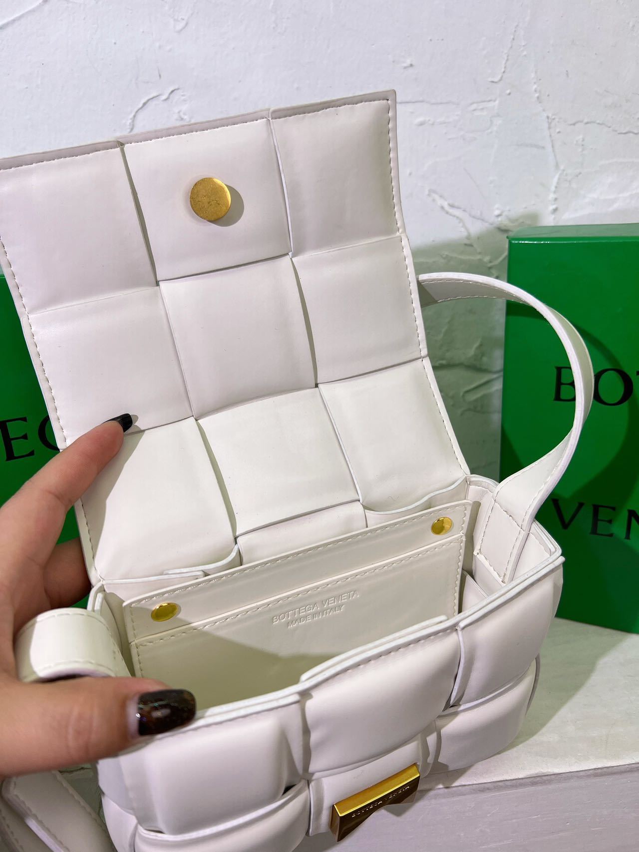 BOTTEGA VENETA　レザー ミニ バッグ