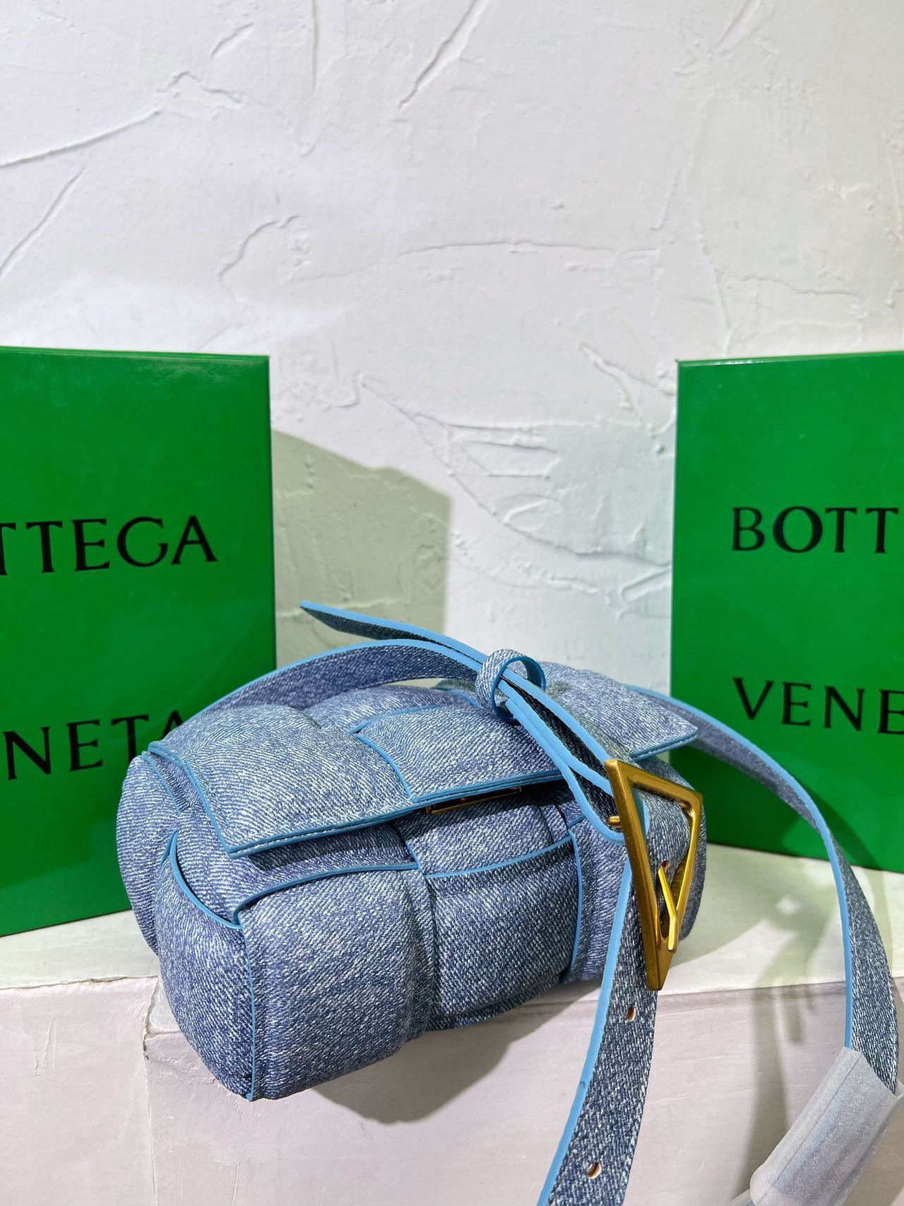 BOTTEGA VENETA  ミニ ショルダーバッグ