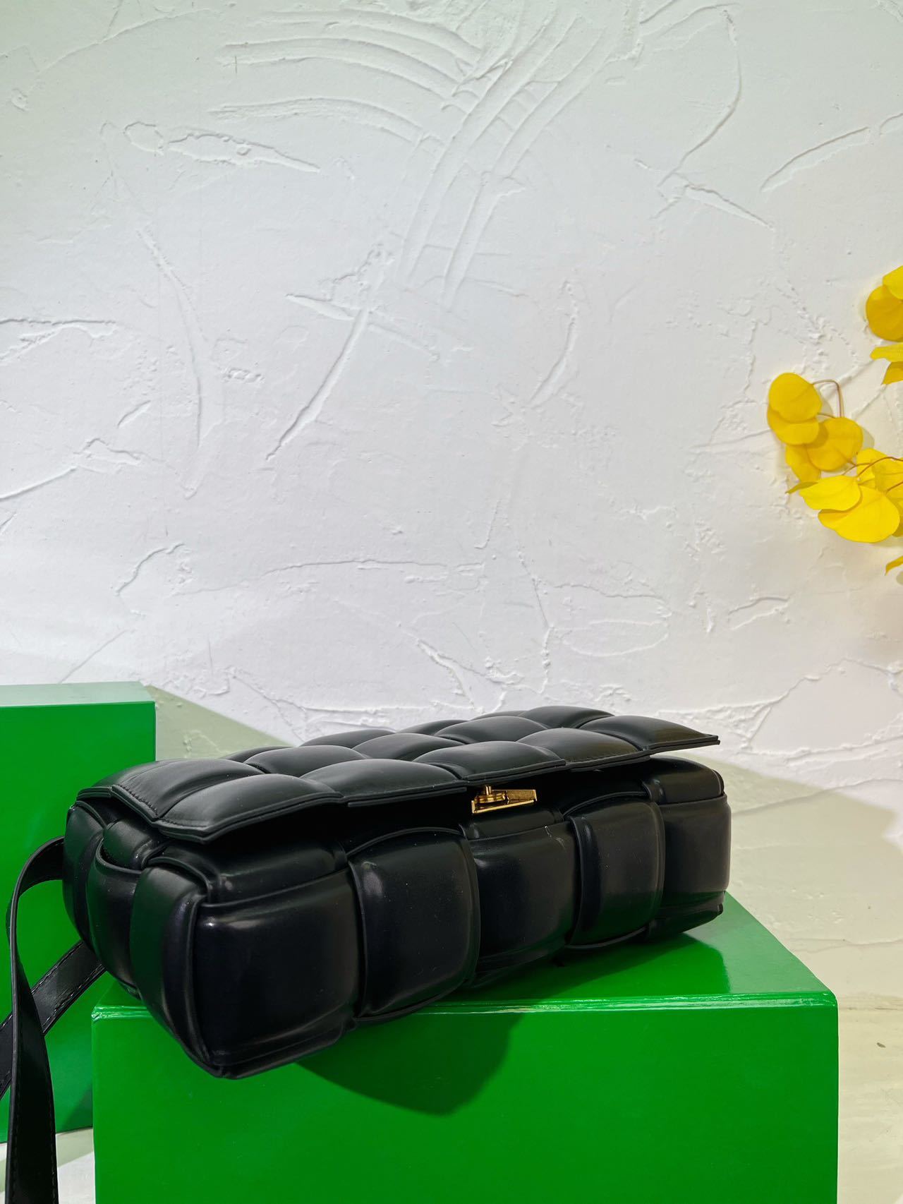 BOTTEGA VENETA  ショルダーバッグ