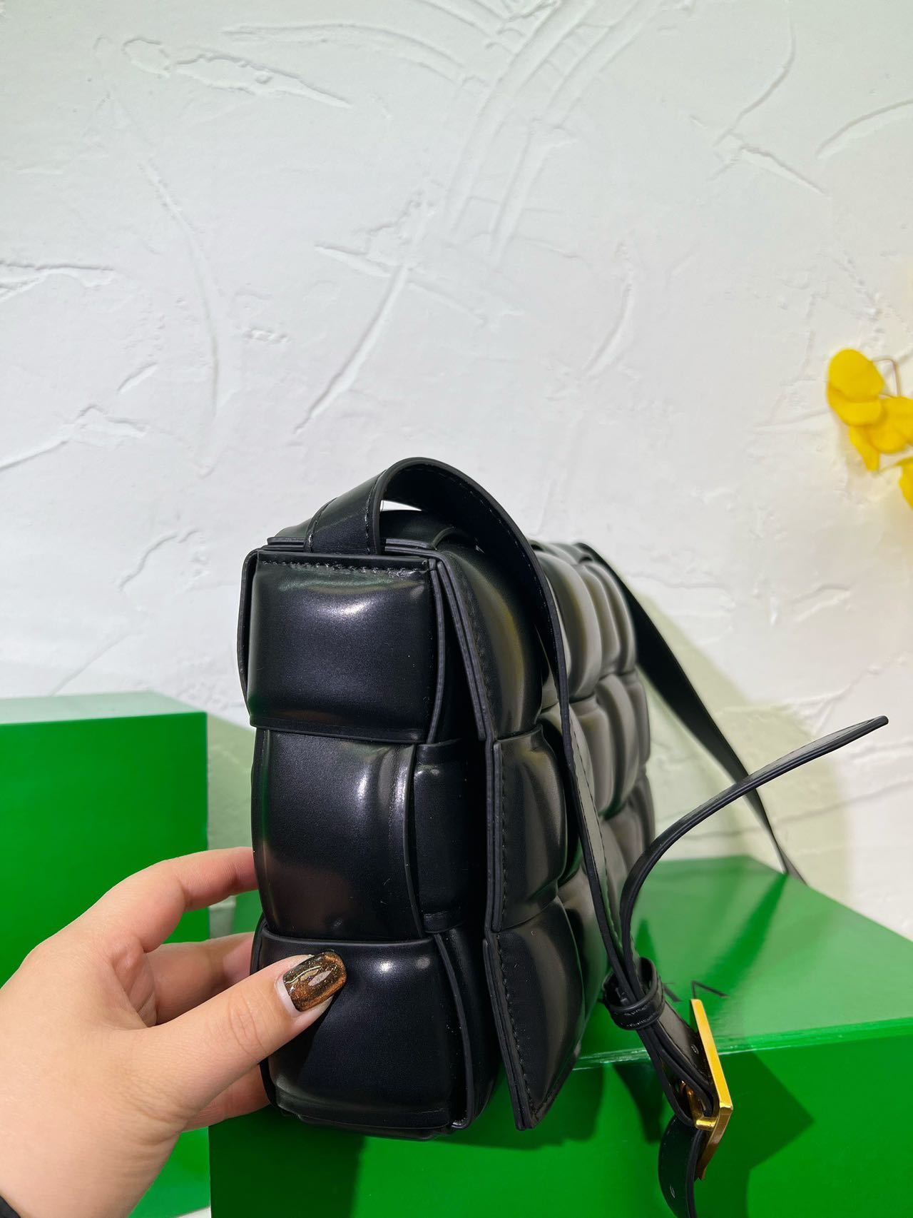 BOTTEGA VENETA  ショルダーバッグ