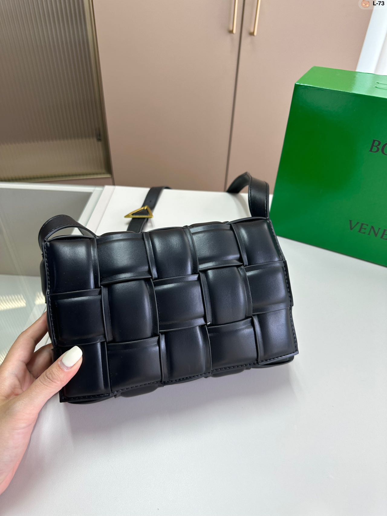 BOTTEGA VENETA ショルダーバッグ