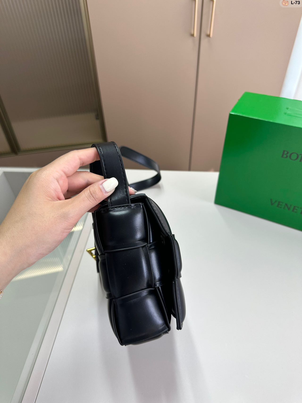 BOTTEGA VENETA ショルダーバッグ