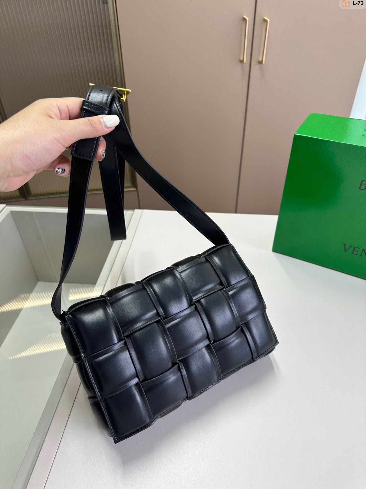 BOTTEGA VENETA ショルダーバッグ