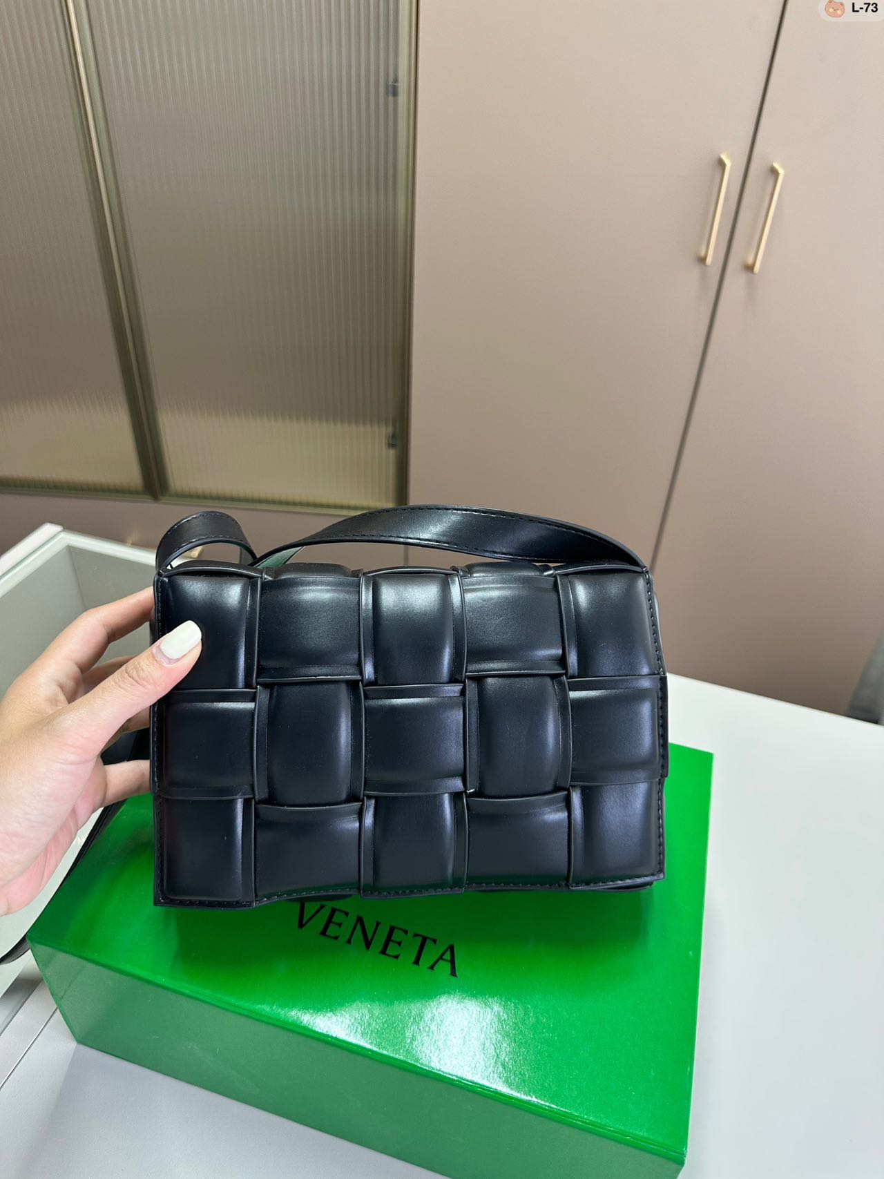 BOTTEGA VENETA ショルダーバッグ