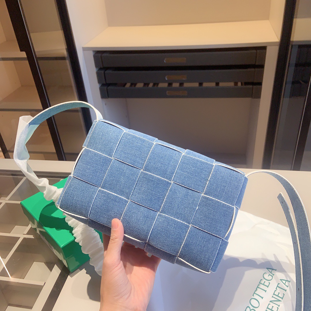 BOTTEGA VENETA ショルダーバッグ