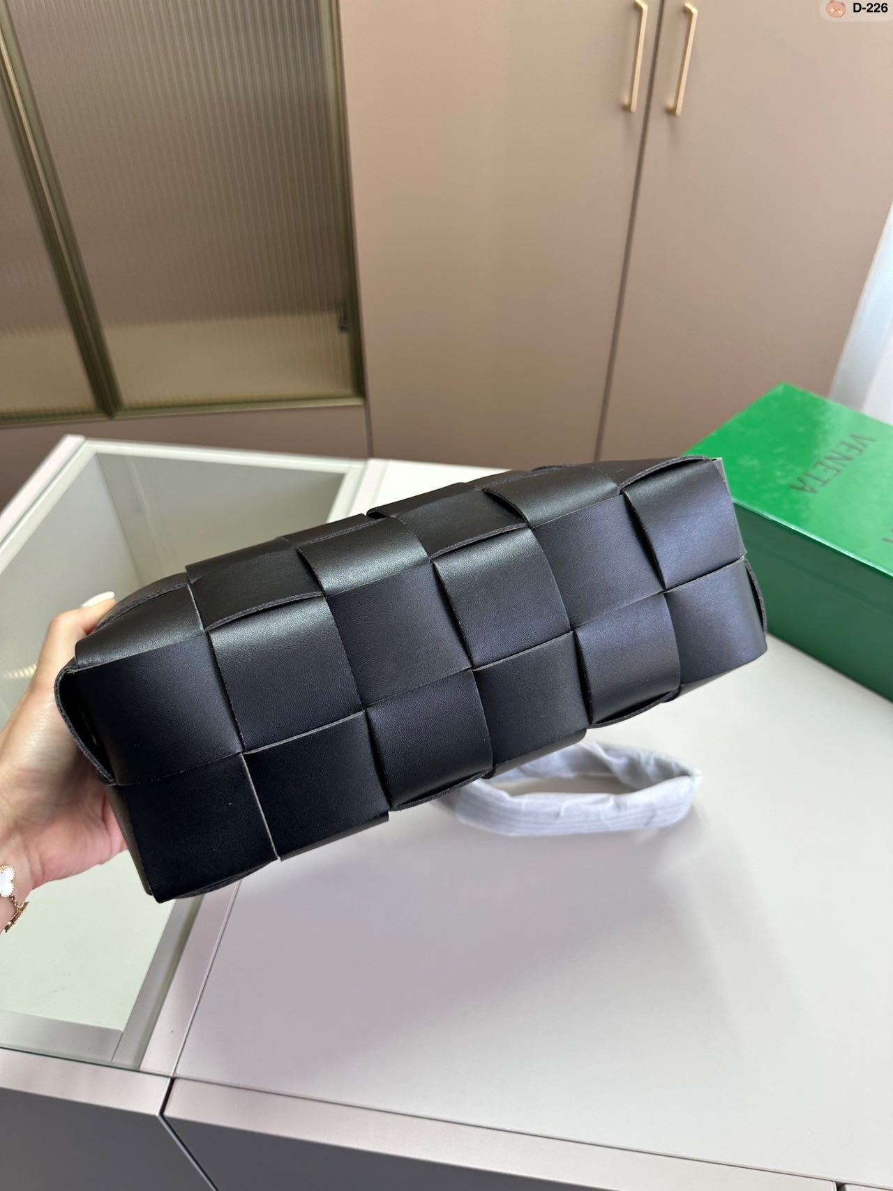 BOTTEGA VENETA ショルダーバッグ