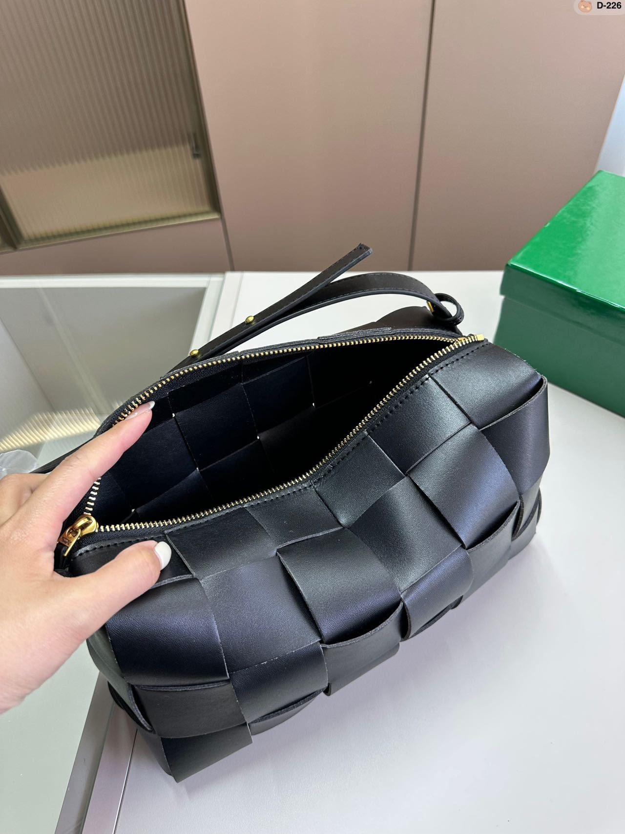 BOTTEGA VENETA ショルダーバッグ