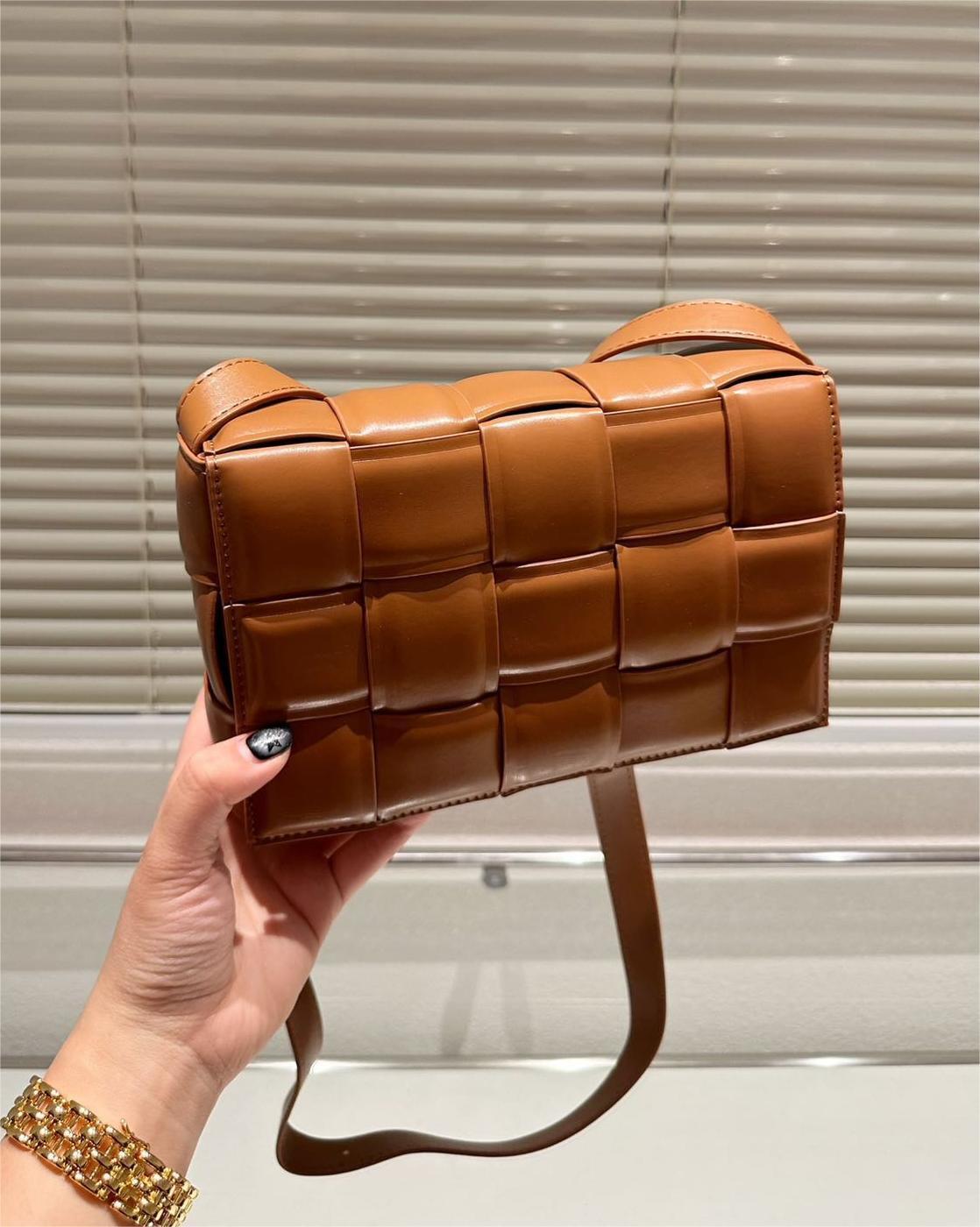 BOTTEGA VENETA ショルダーバッグ