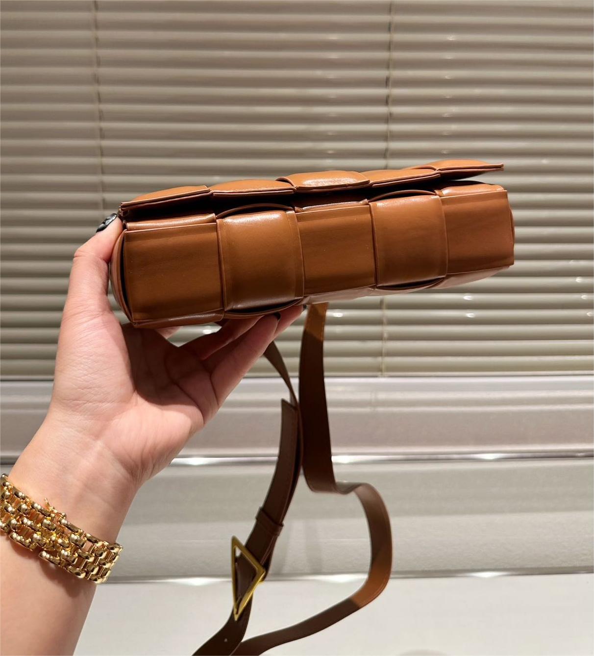 BOTTEGA VENETA ショルダーバッグ