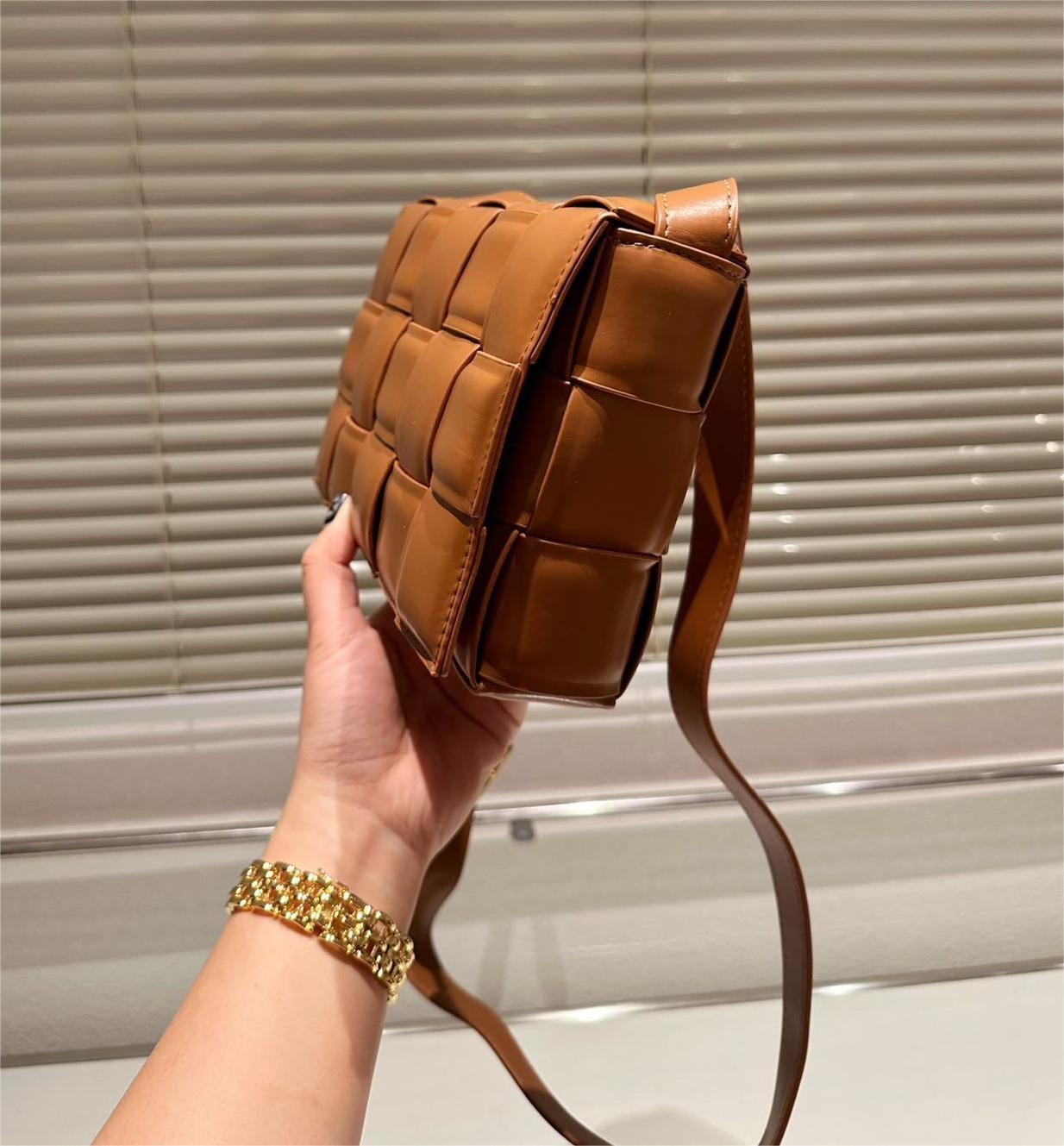 BOTTEGA VENETA ショルダーバッグ