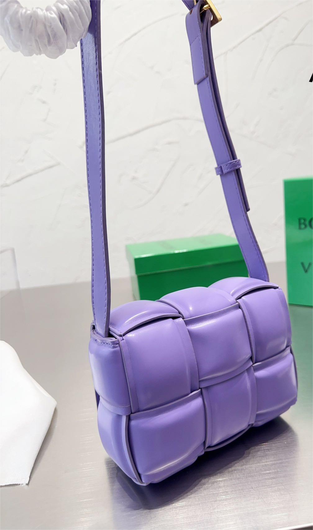 BOTTEGA VENETA ミニショルダーバッグ