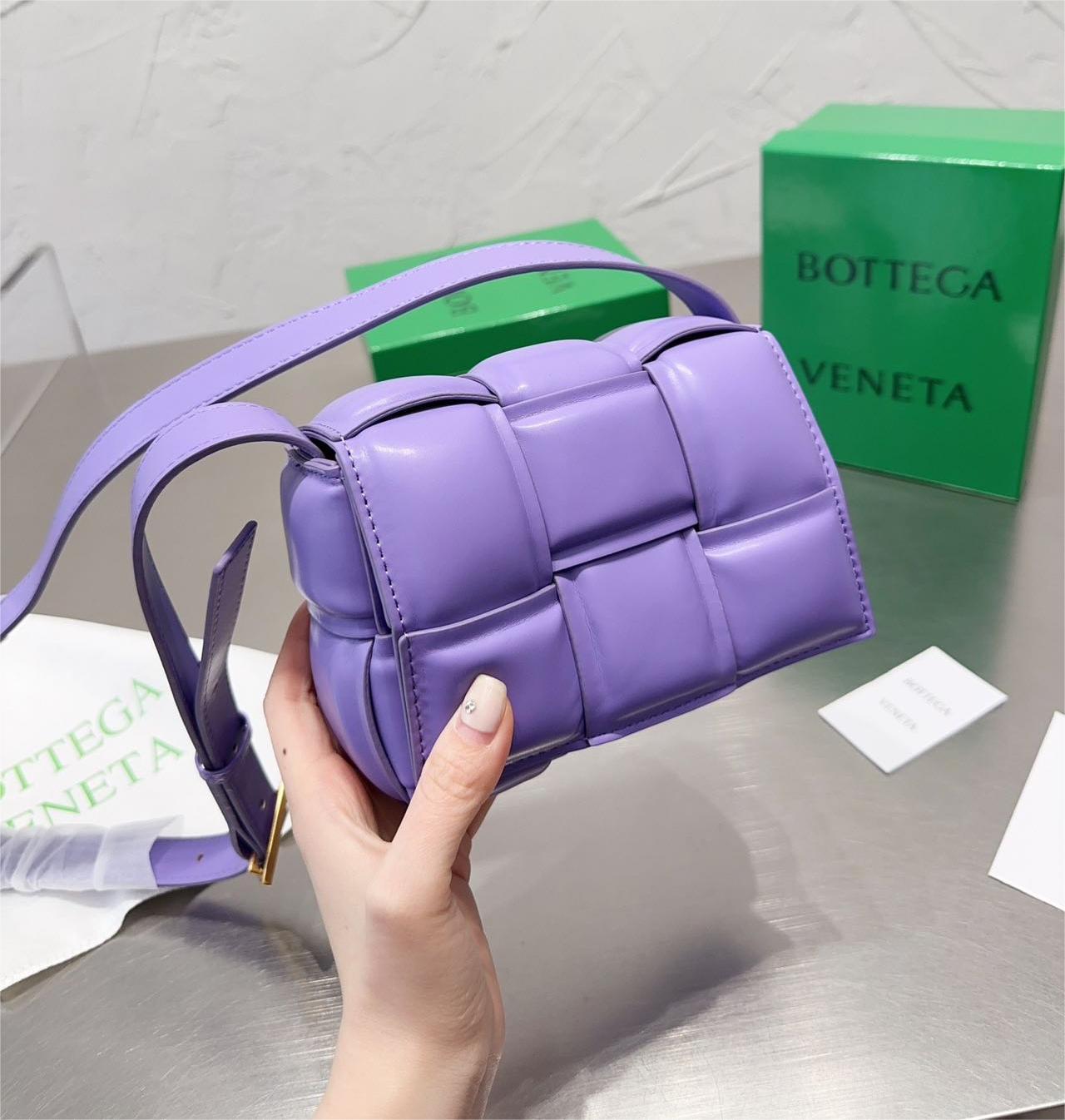 BOTTEGA VENETA ミニショルダーバッグ