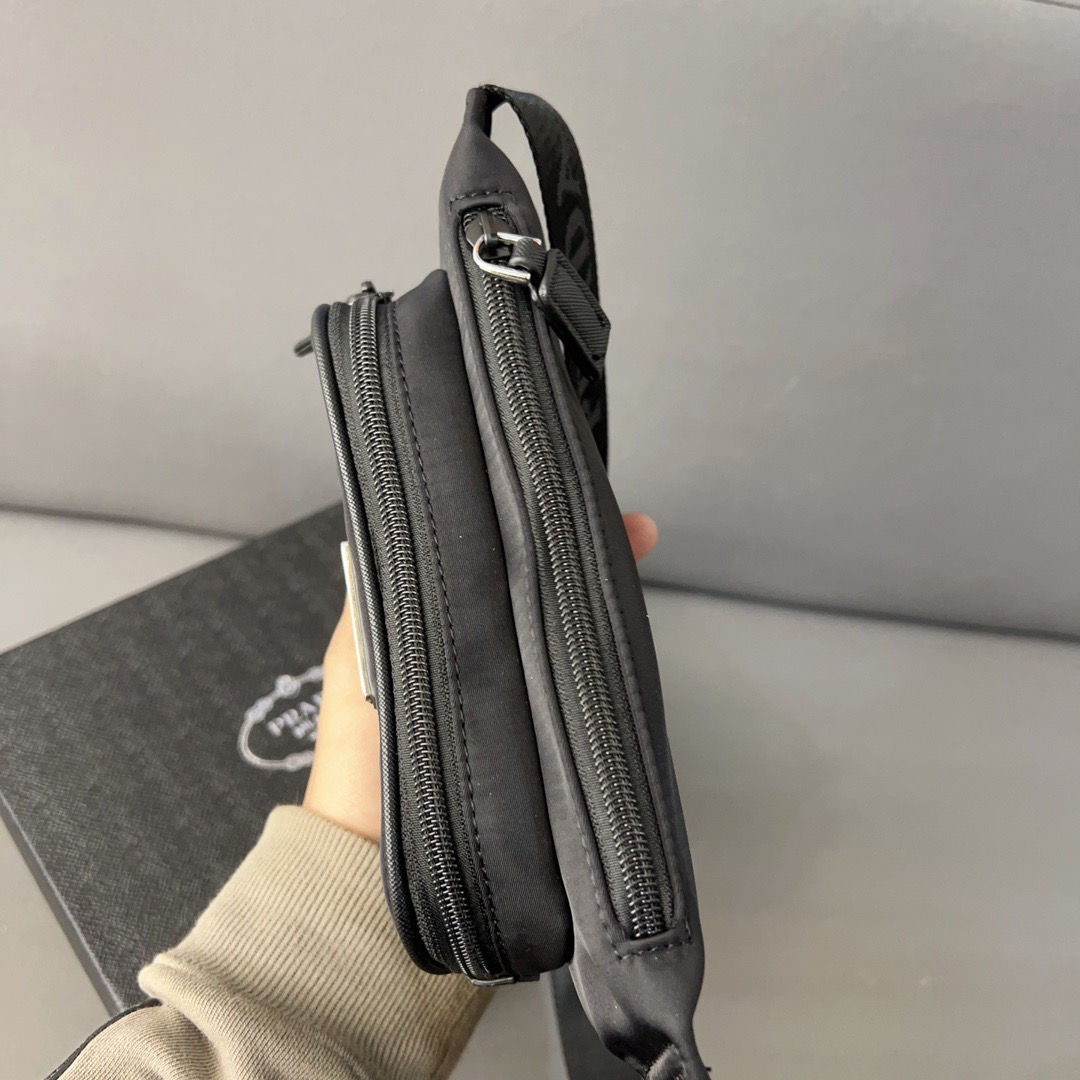 PRADA　Re-Nylon bag ショルダーバッグ