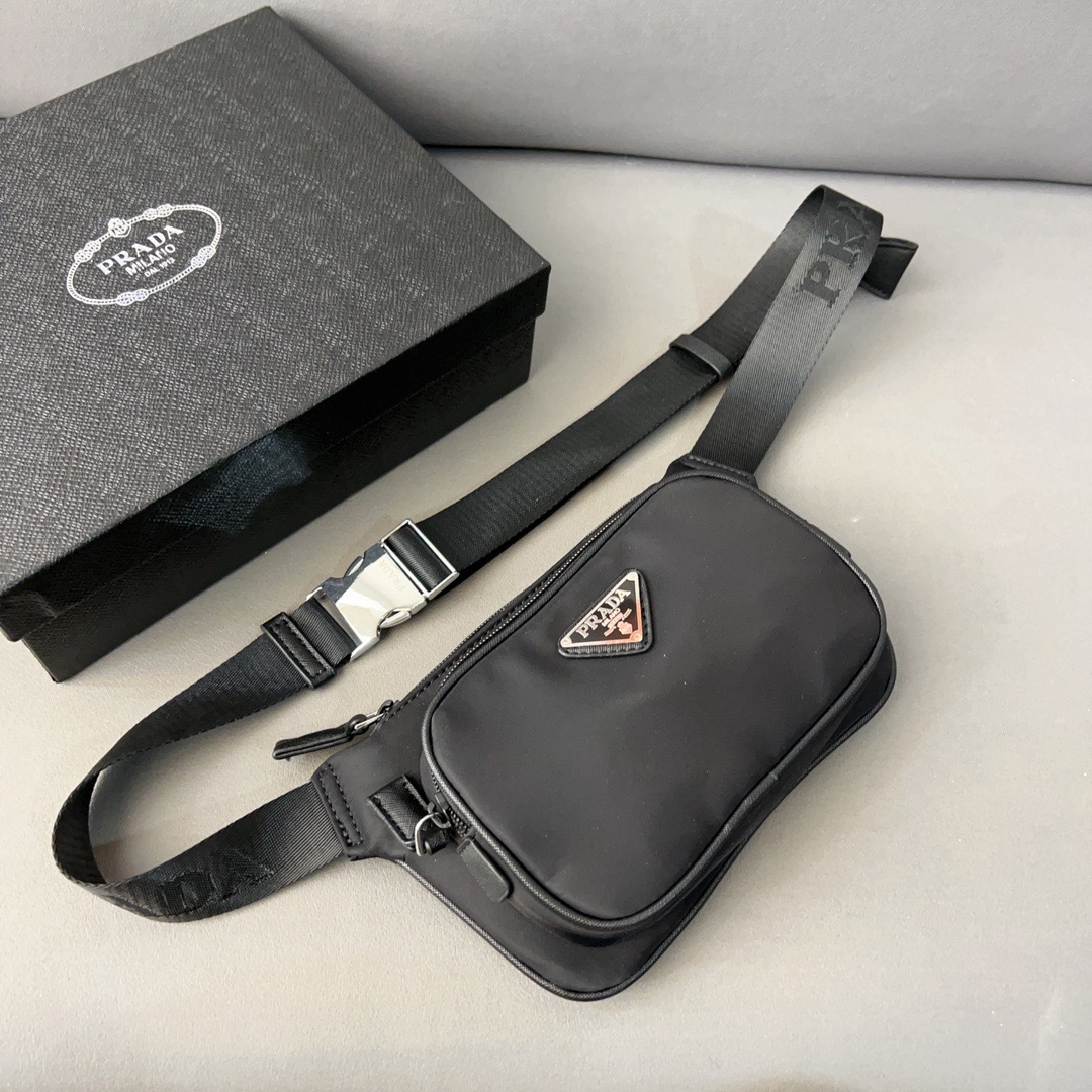 PRADA　Re-Nylon bag ショルダーバッグ