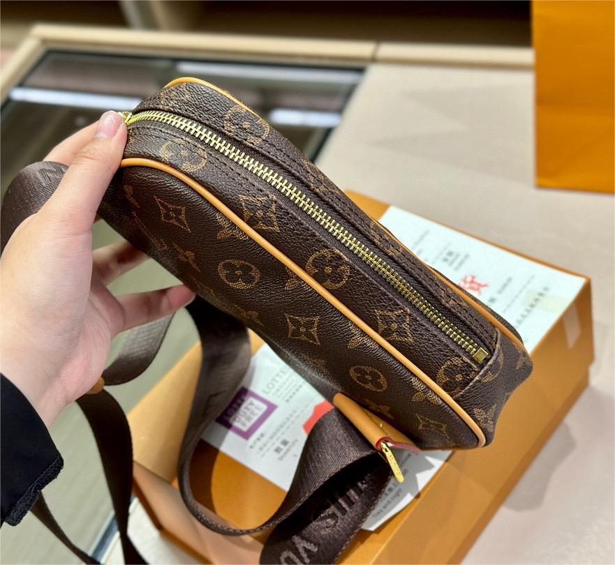 ★Louis Vuitton★ ユニセックス ショルダーバッグ