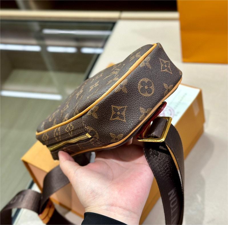 ★Louis Vuitton★ ユニセックス ショルダーバッグ