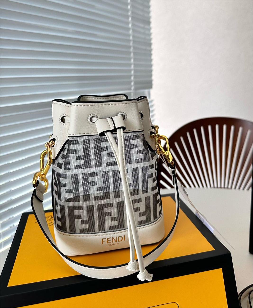 FENDI☆ミニ2wayバッグ