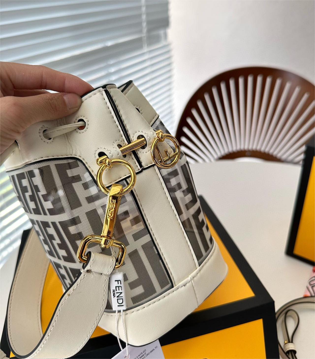 FENDI☆ミニ2wayバッグ