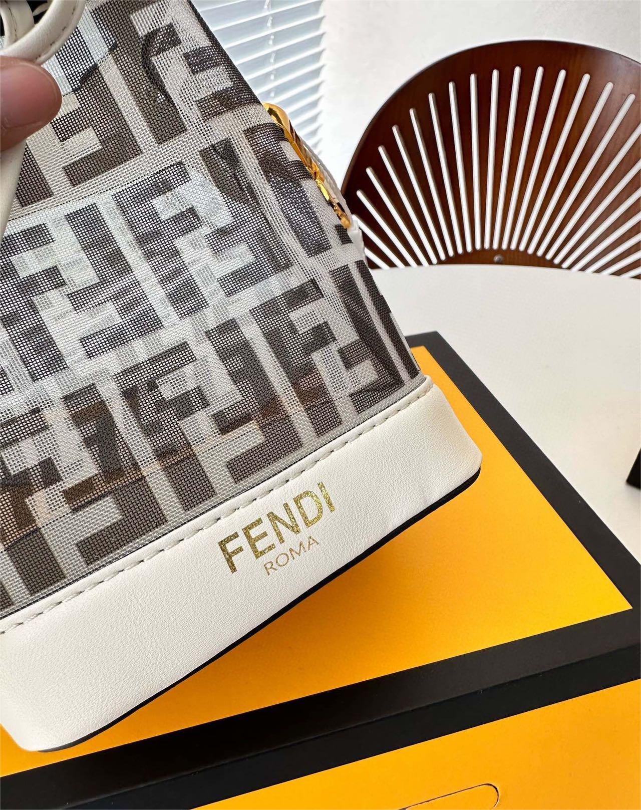 FENDI☆ミニ2wayバッグ