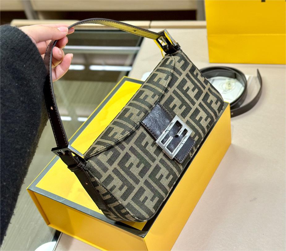 FENDI★バゲットバッグ
