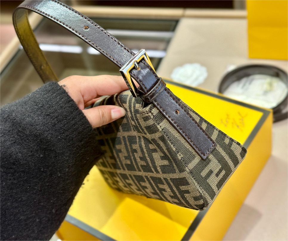 FENDI★バゲットバッグ