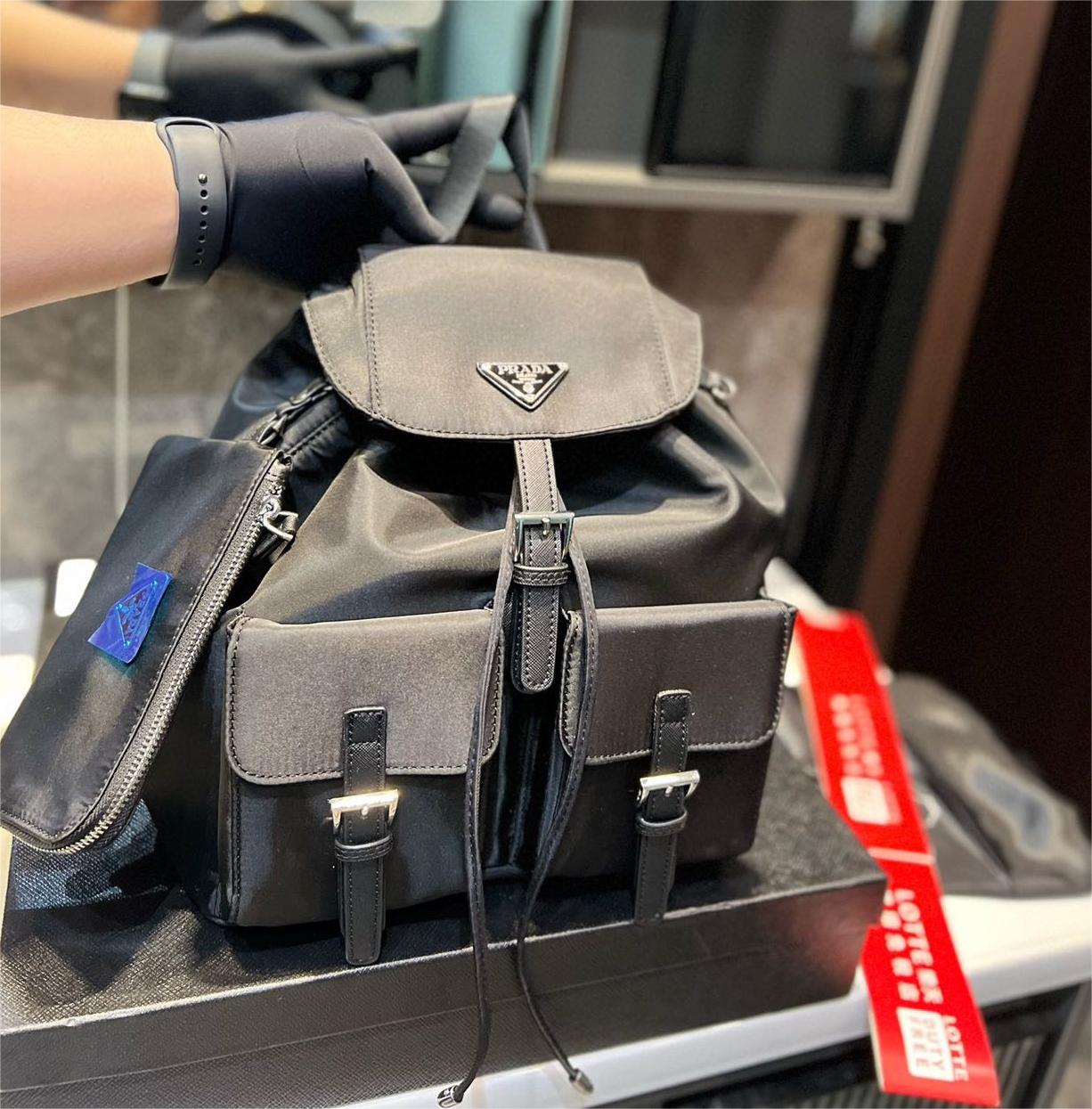 【PRADA】スモール Re-Nylon バックパック