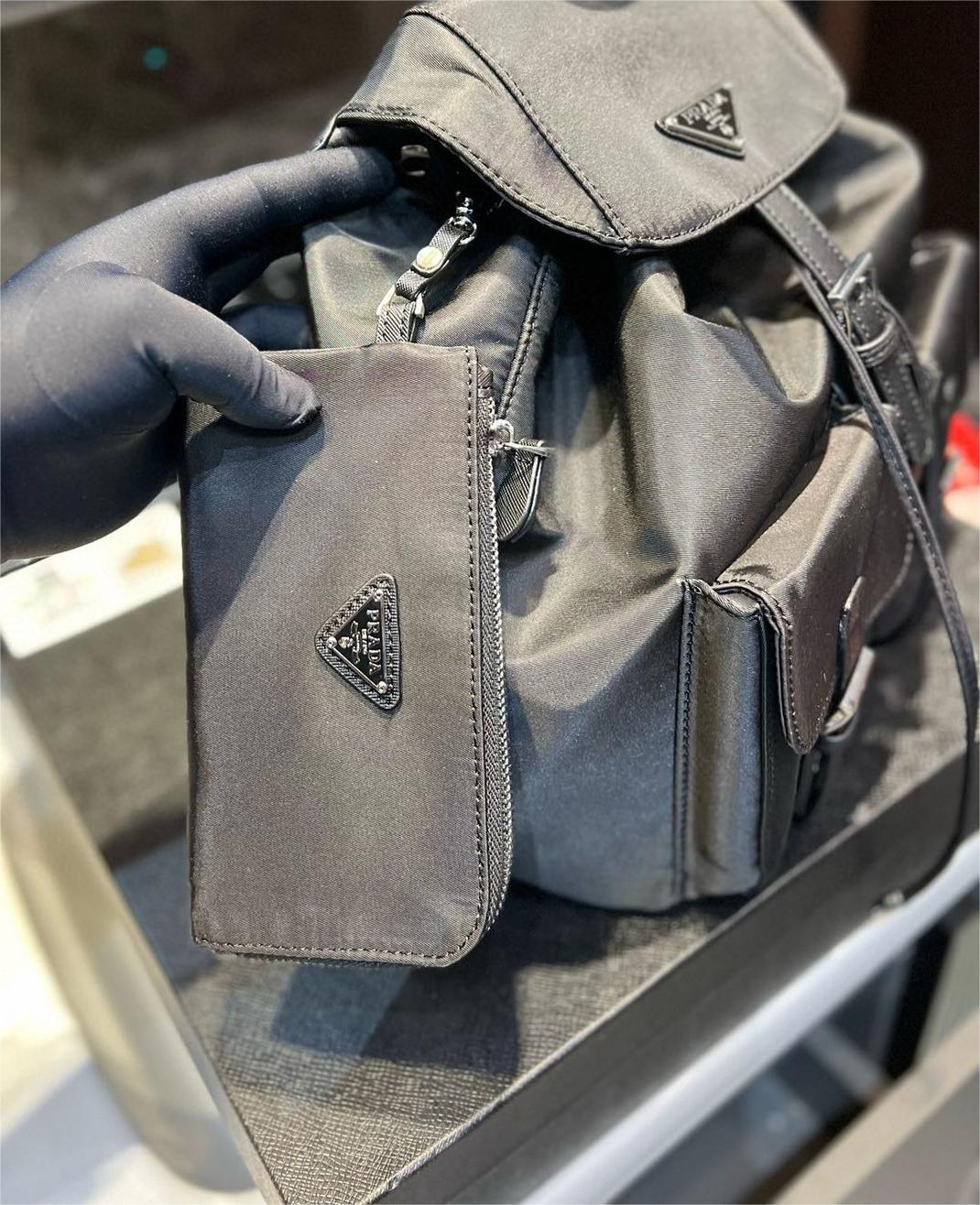 【PRADA】スモール Re-Nylon バックパック