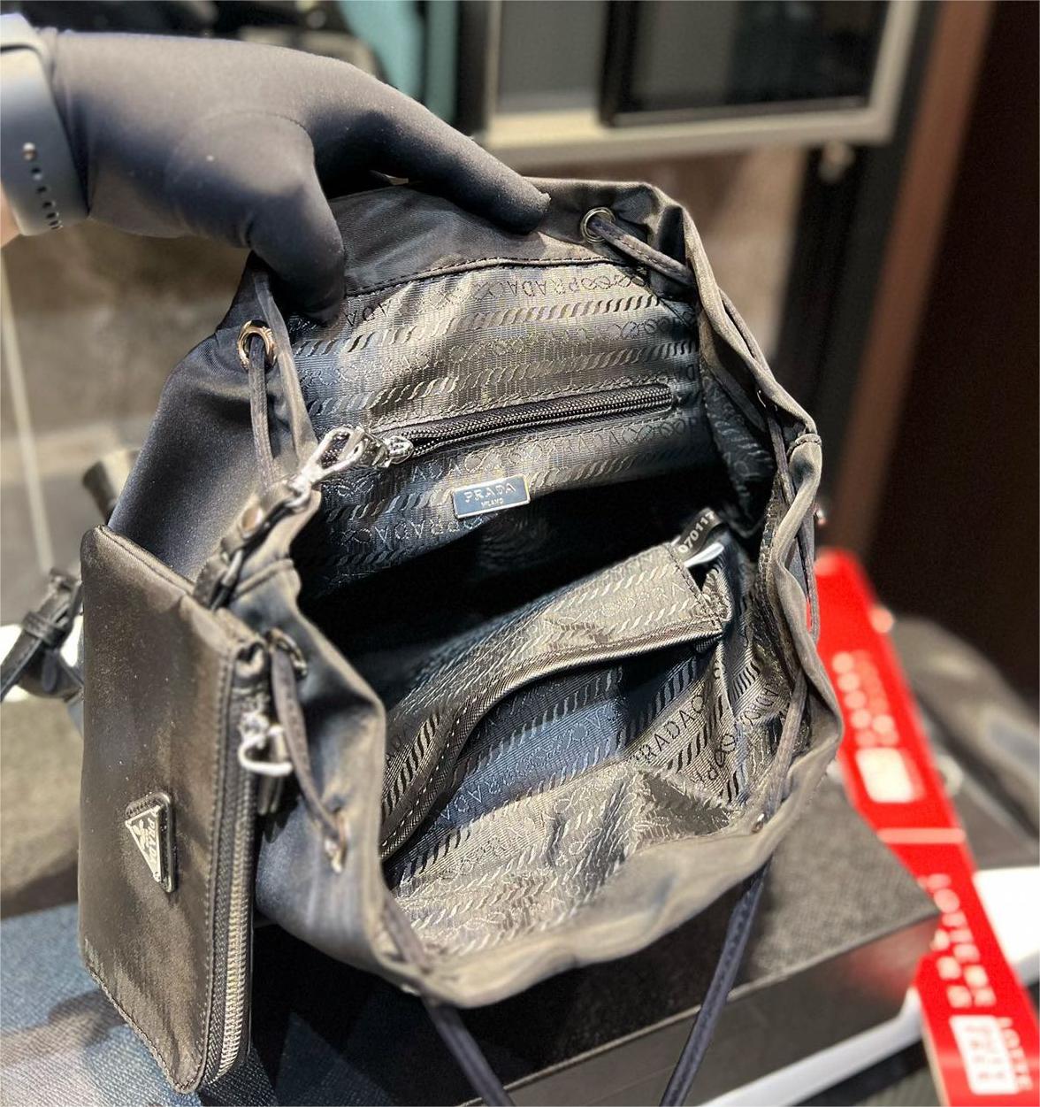 【PRADA】スモール Re-Nylon バックパック