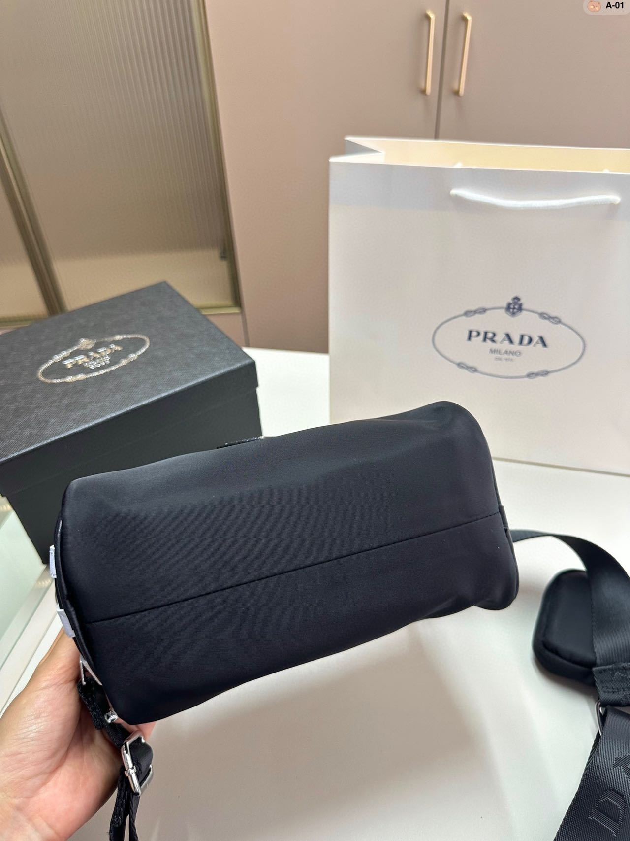 ☆PRADA Re-Nylon bag ショルダーバッグ