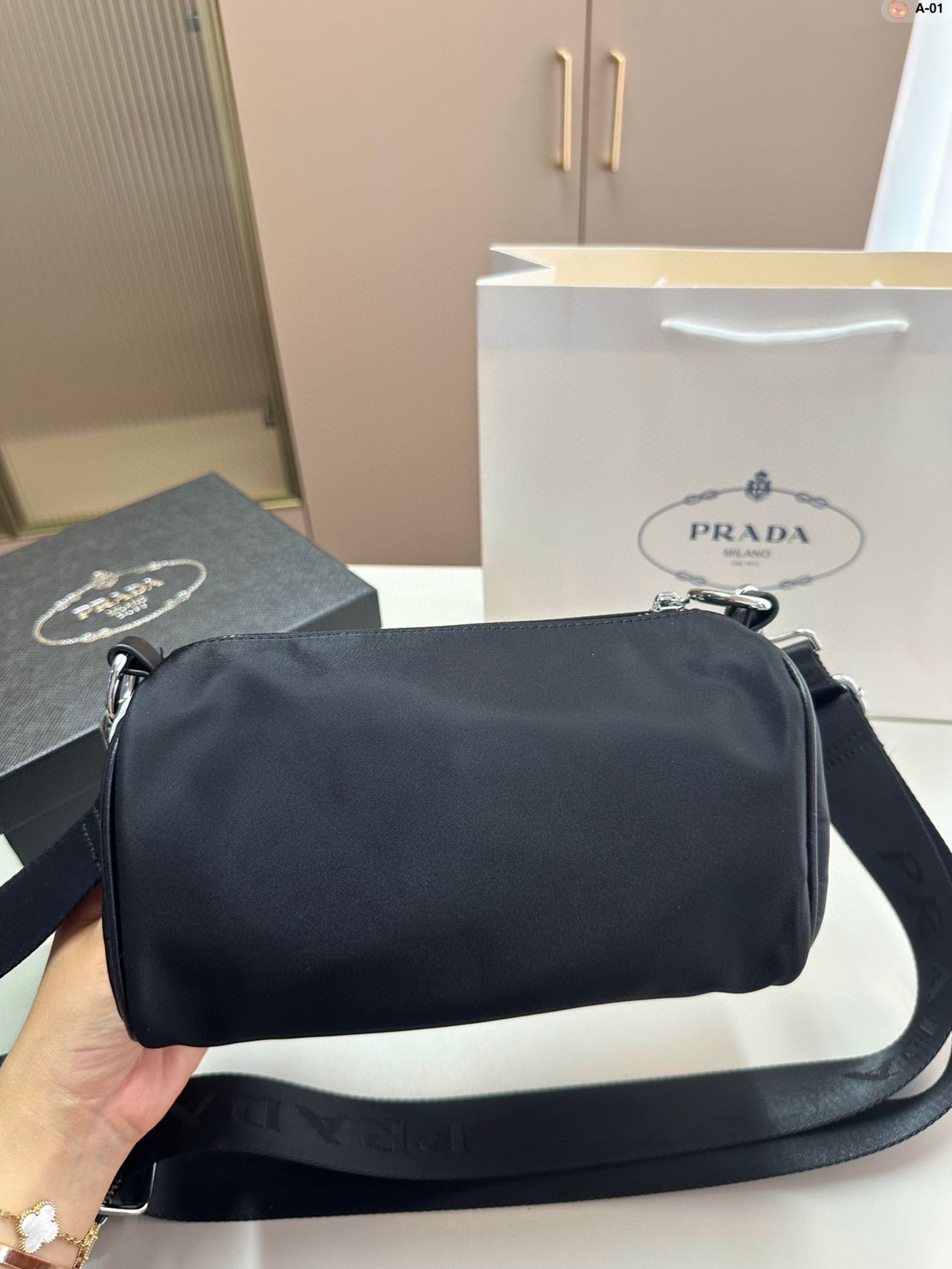 ☆PRADA Re-Nylon bag ショルダーバッグ