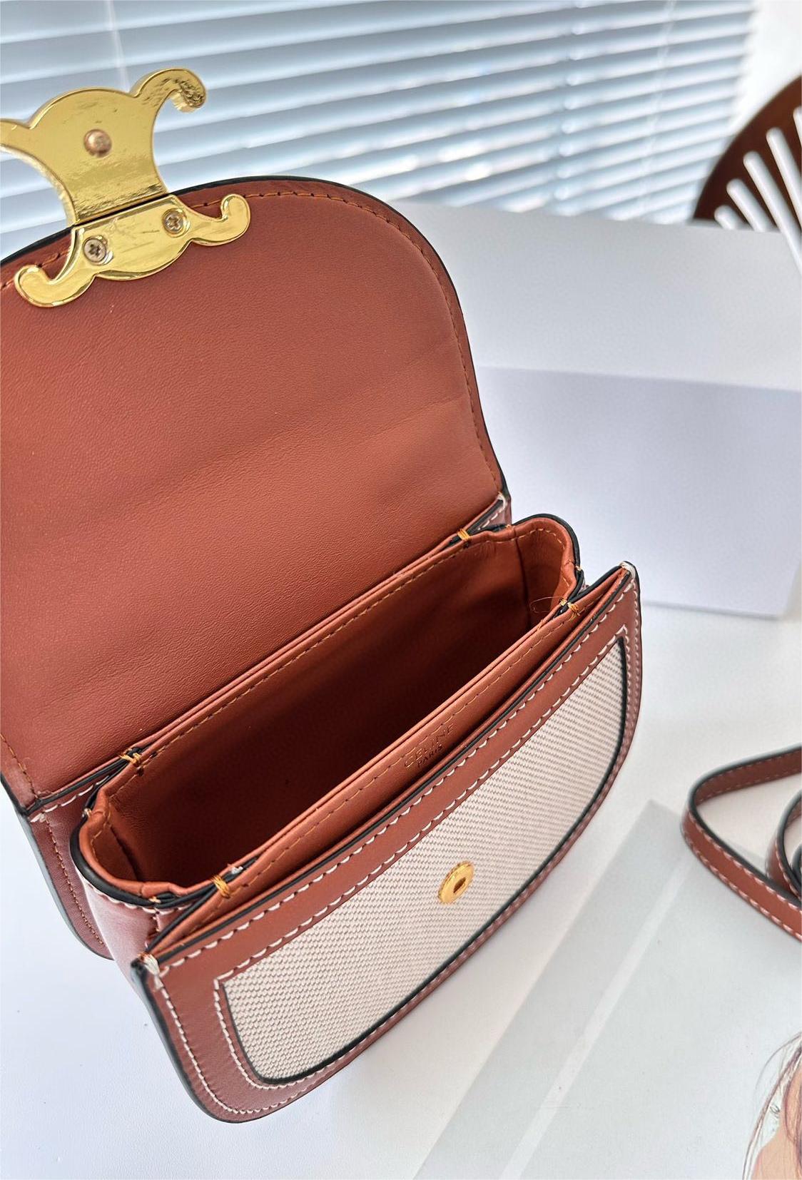  CELINE トリオンフ ミニ ブザス ハンドバッグ