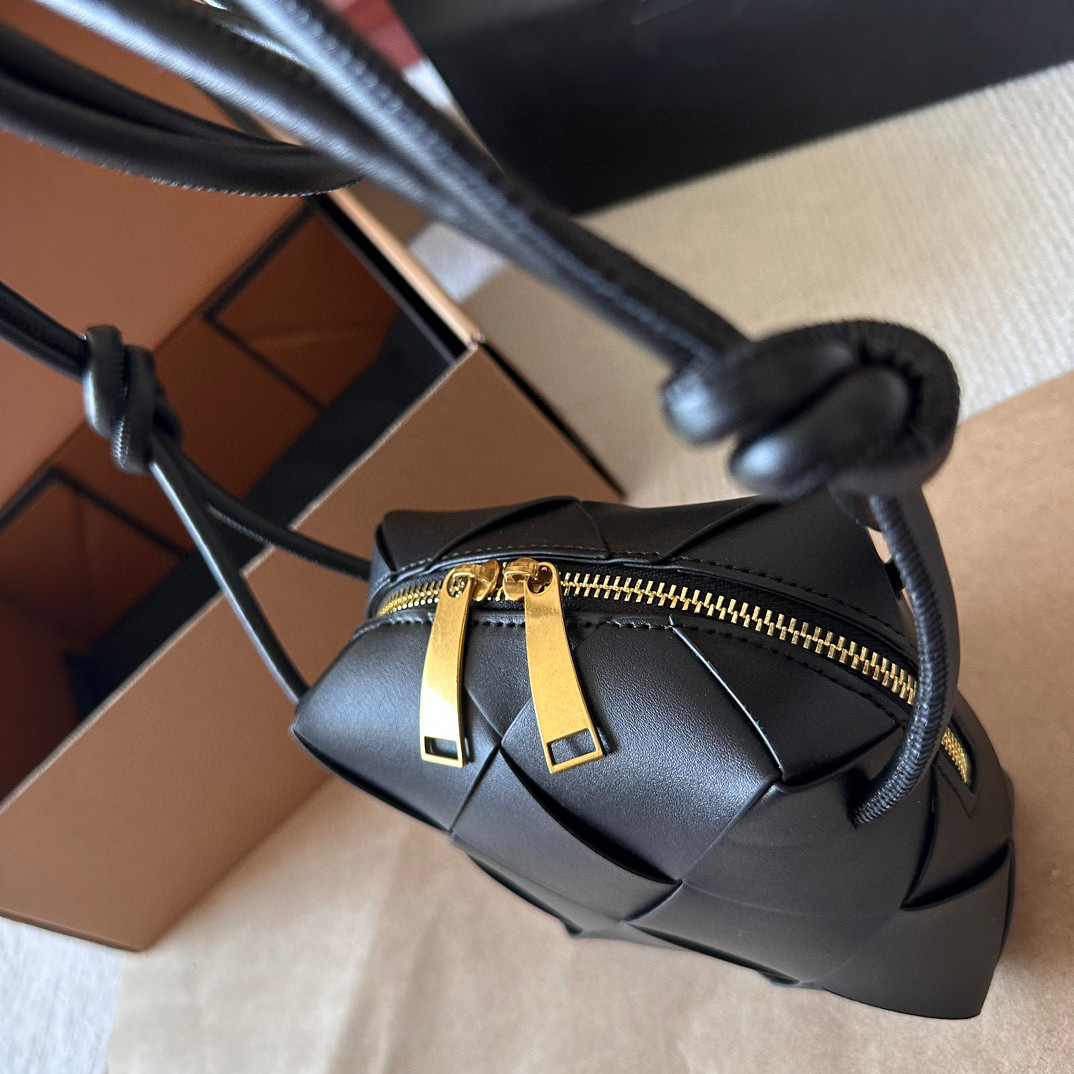 ★BOTTEGA VENETA*Cassette カセット ミニ バッグ