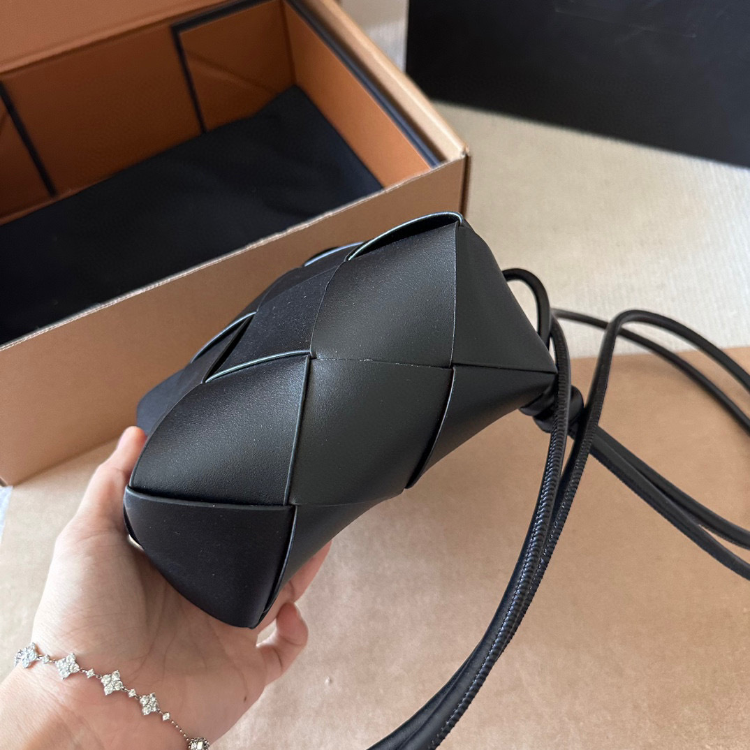 ★BOTTEGA VENETA*Cassette カセット ミニ バッグ