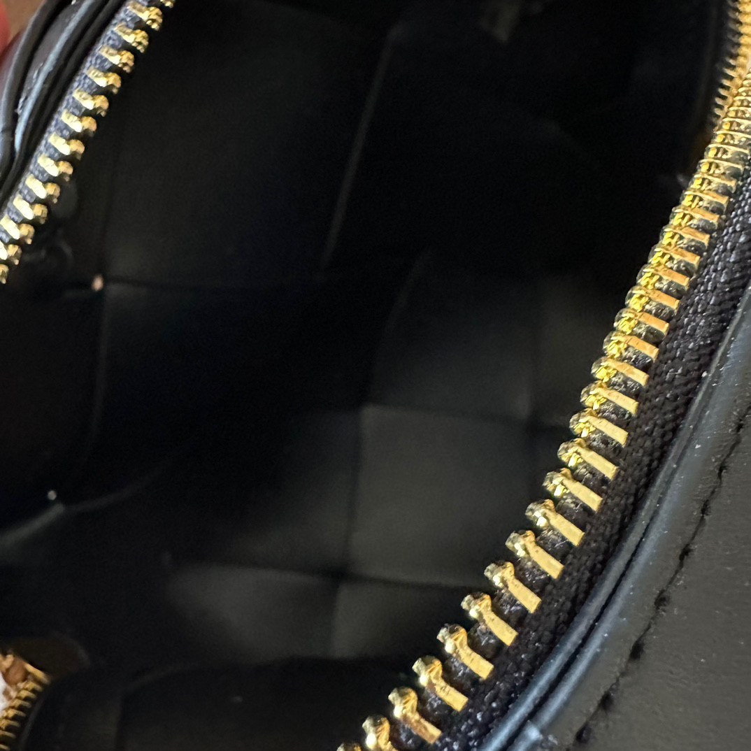 ★BOTTEGA VENETA*Cassette カセット ミニ バッグ