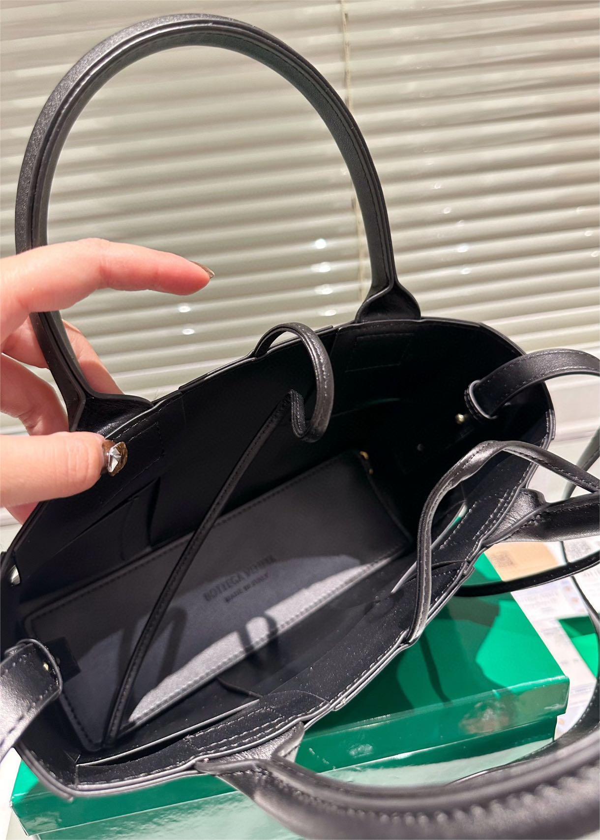 BOTTEGA VENETA 2WAY アルコ トートバッグ