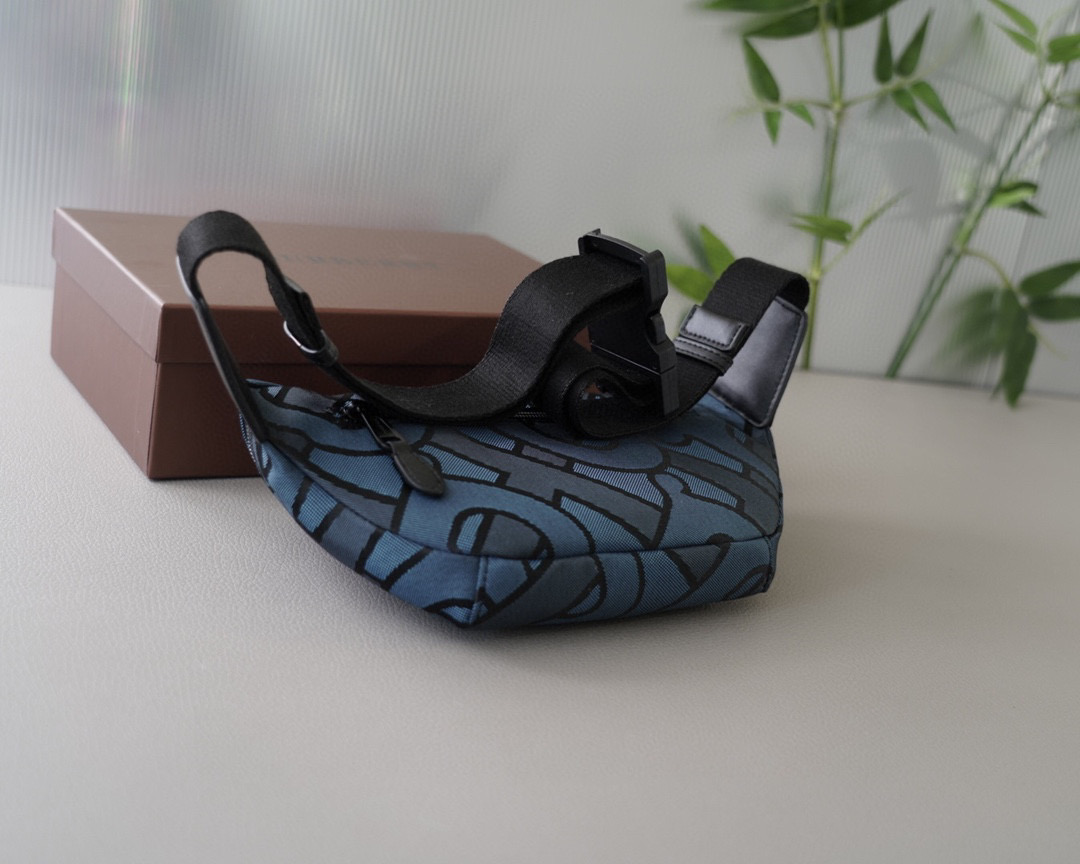 Burberry バムバッグ ショルダーバッグ