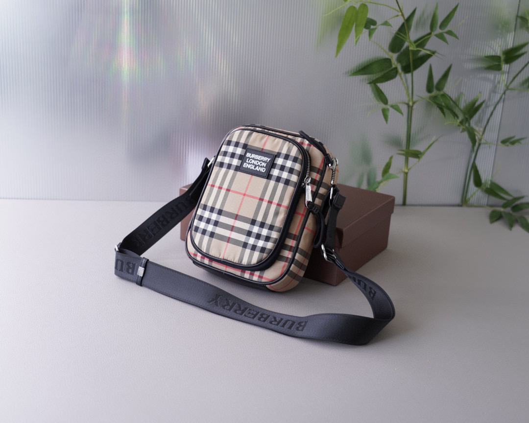 Burberry ヴィンテージチェック ショルダーバッグ ロゴ