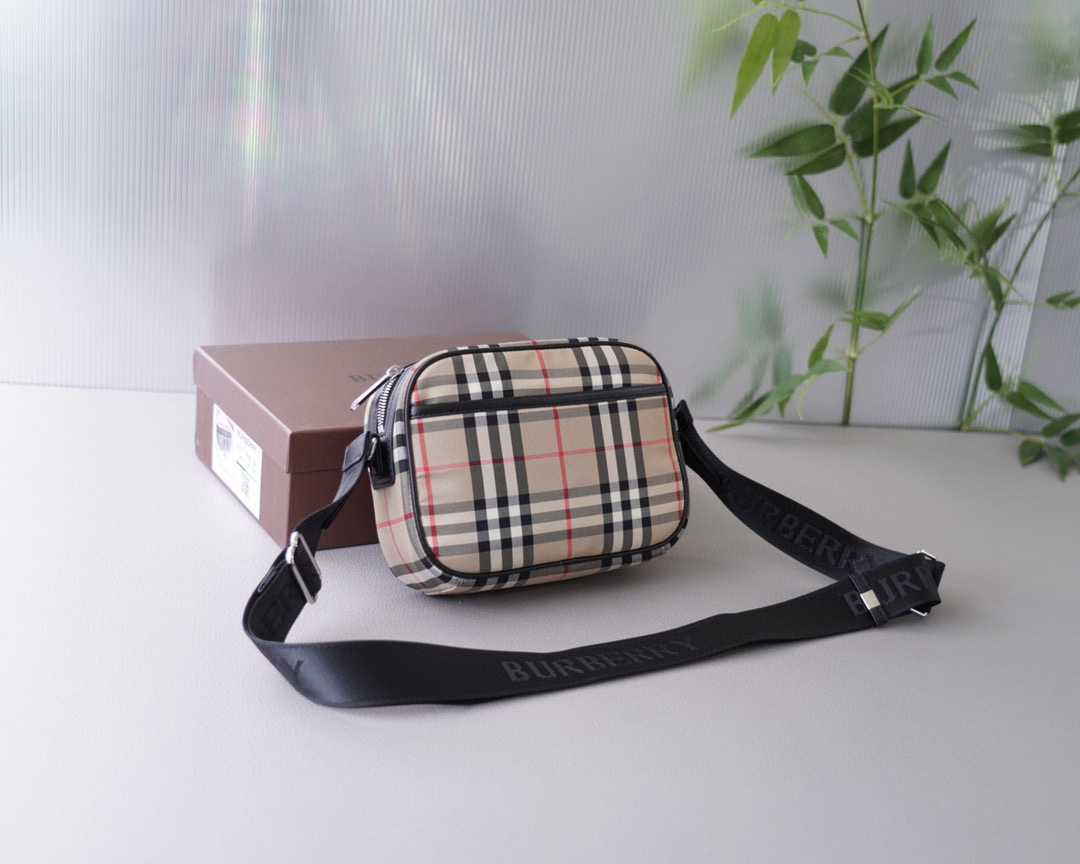 【BURBERRY】★Vintage Check Crossbody