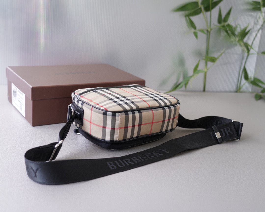 【BURBERRY】★Vintage Check Crossbody