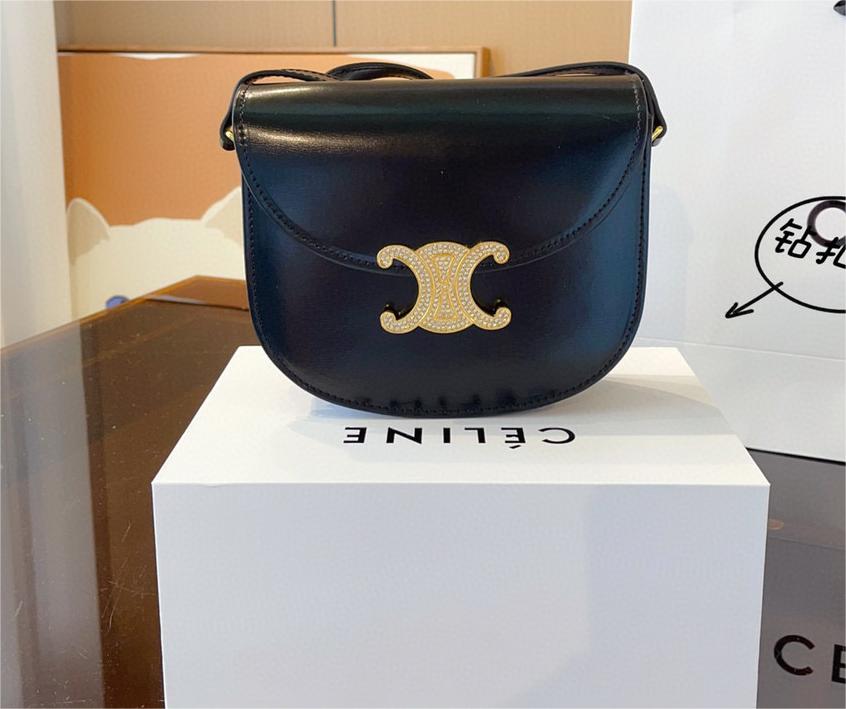 【CELINE】 TRIOMPH　ショルダーバッグ