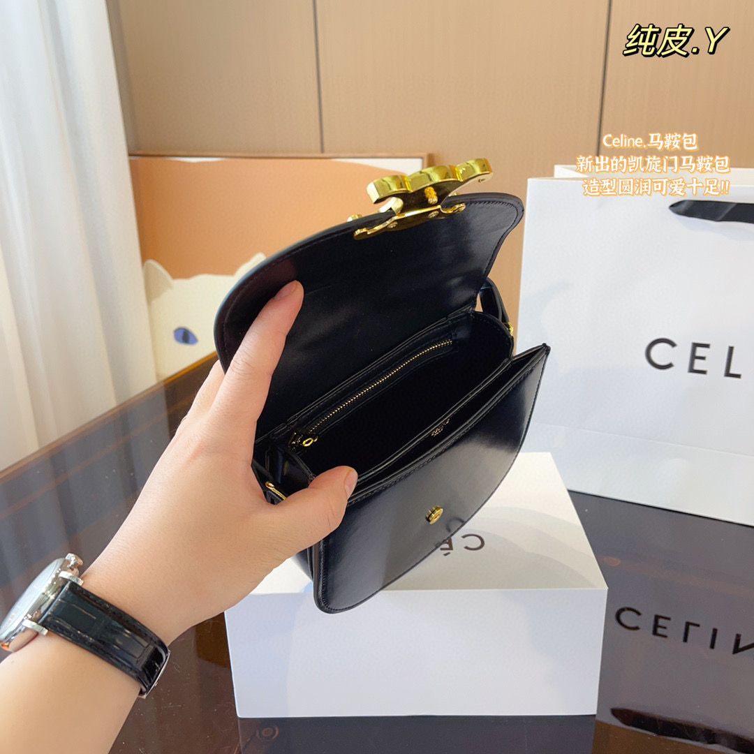 【CELINE】 TRIOMPH　ショルダーバッグ