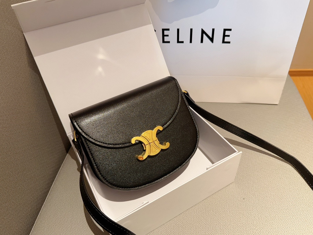 CELINE セリーヌ トリオンフ バッグ シャイニーカーフ