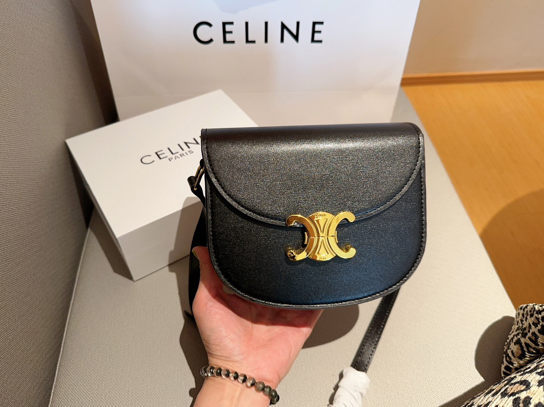 CELINE セリーヌ トリオンフ バッグ シャイニーカーフ