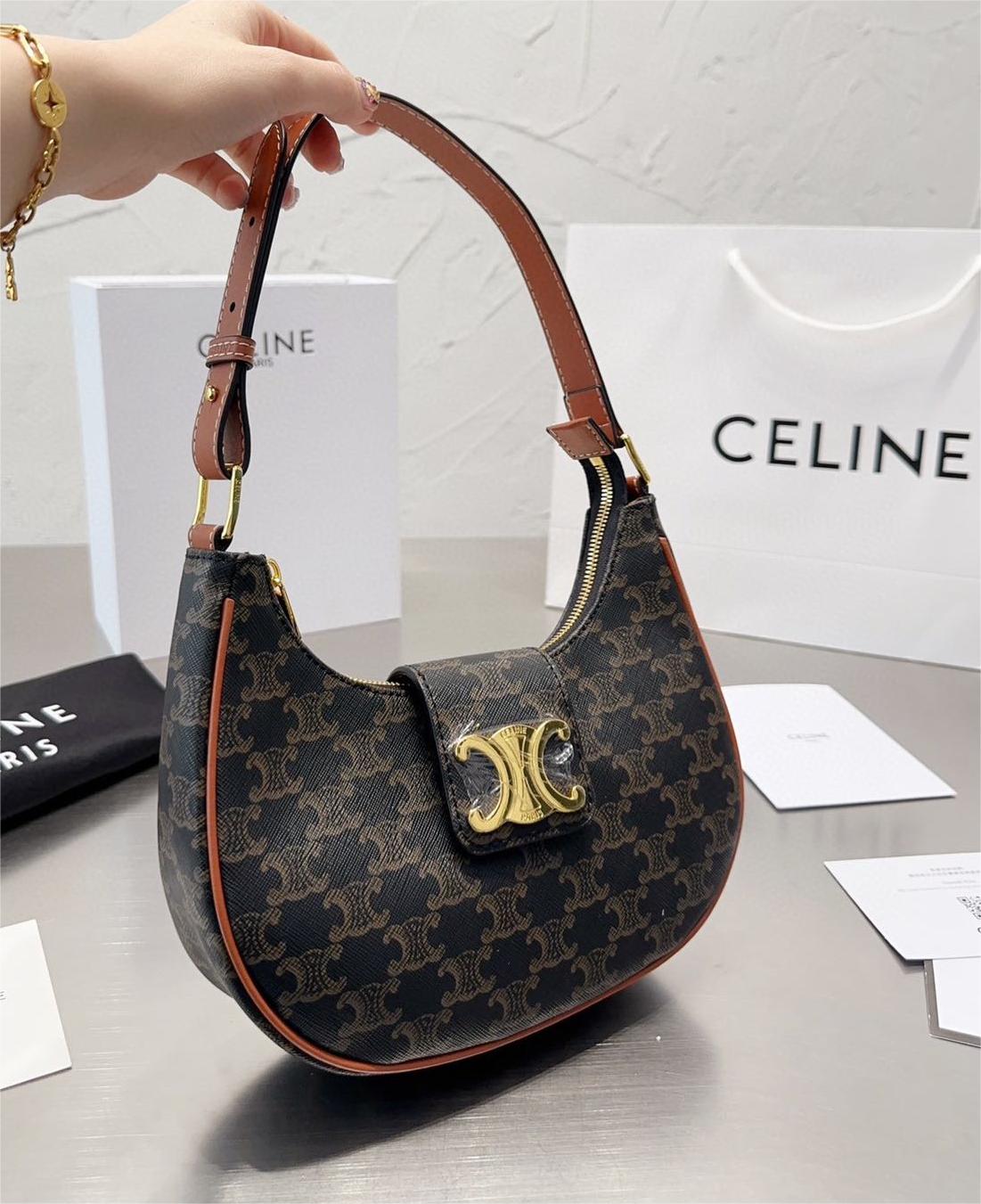 CELINE ミニ ハンドルバッグ AVA トリオンフキャンバス