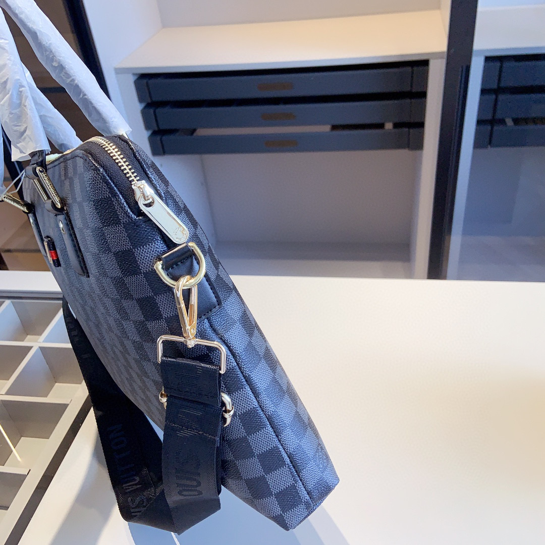 ★Louis Vuitton★メンズ ショルダーバッグ