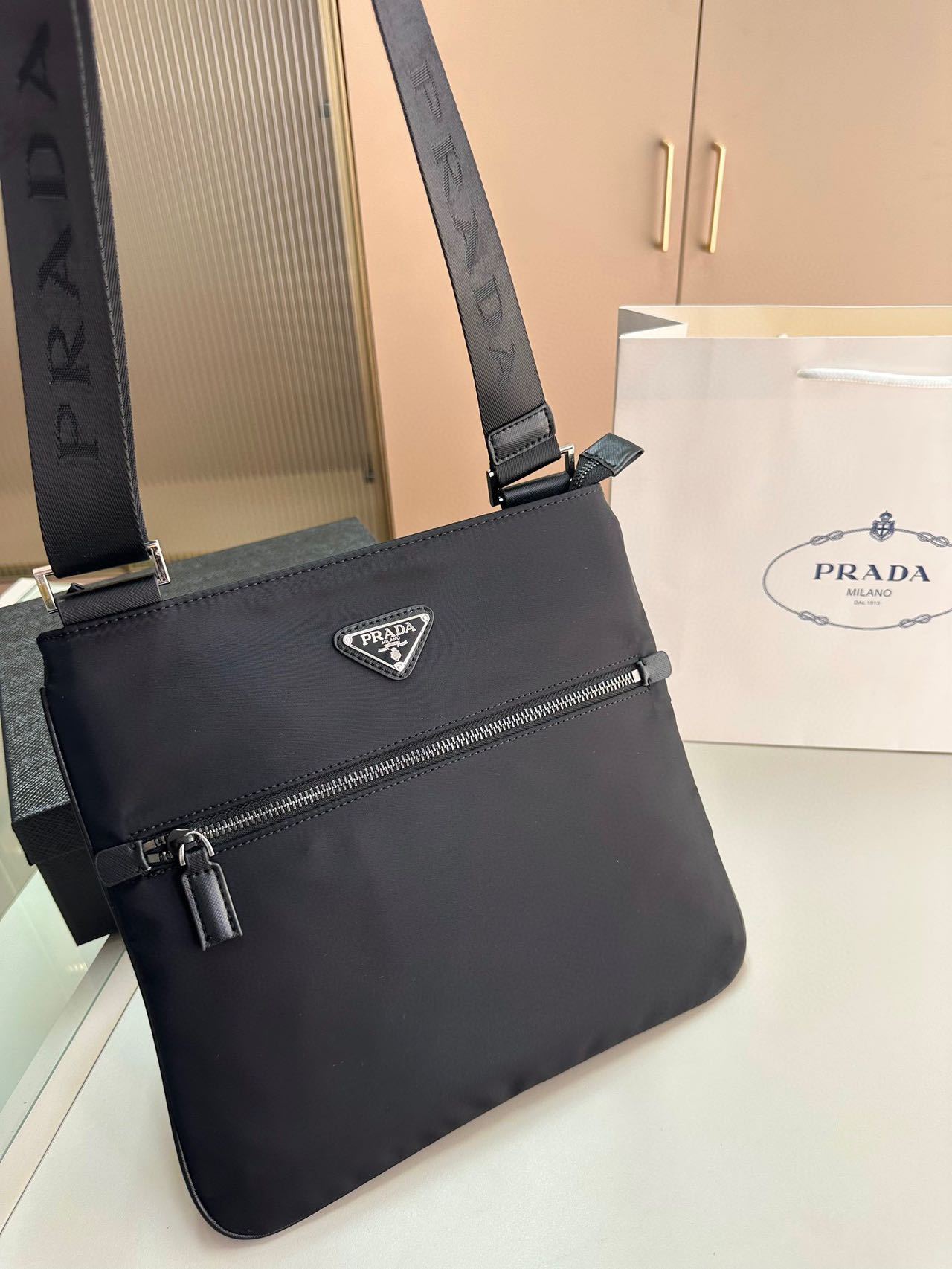 ☆PRADA プラダ ナイロン ショルダーバッグ