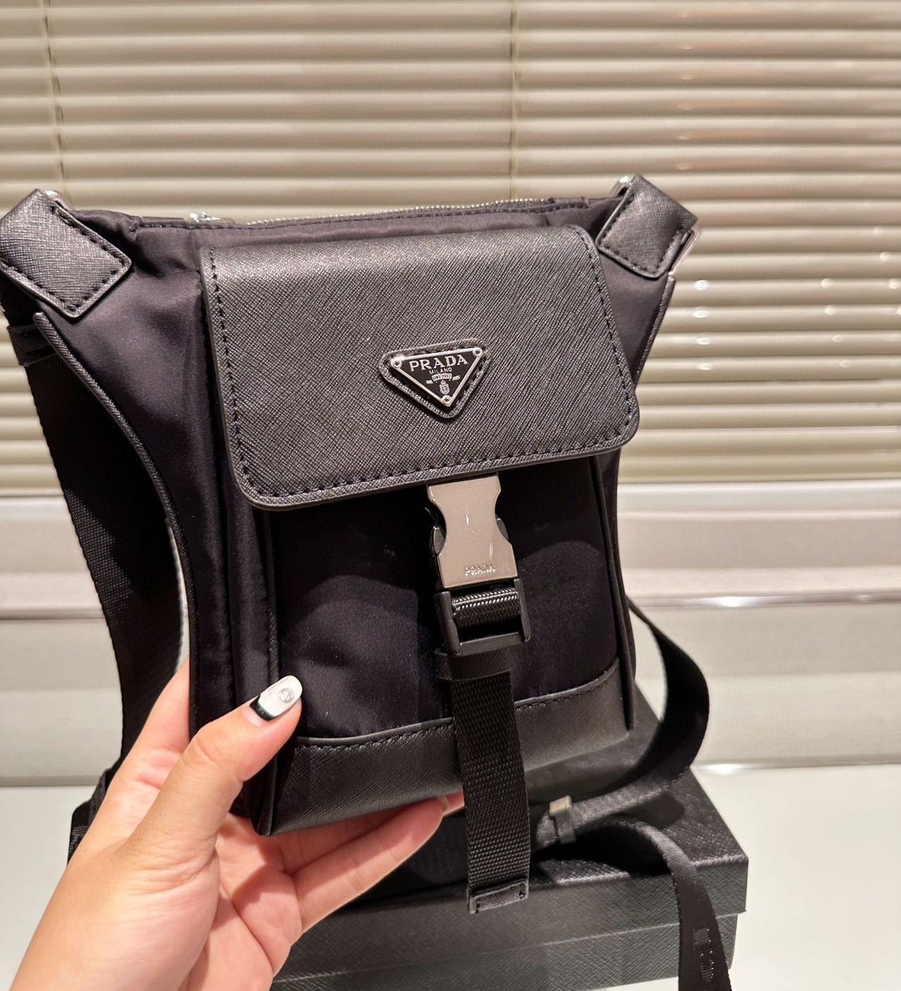PRADA　Re-Nylon SAFFIANO ショルダー ボディバッグ